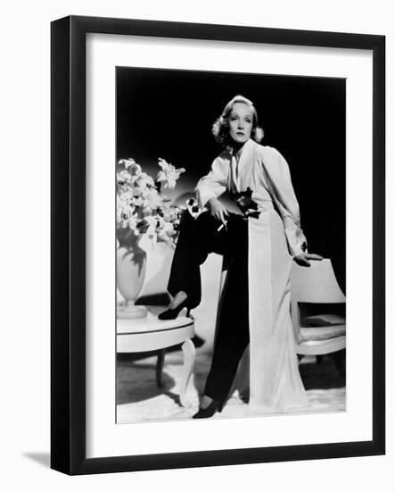 Angel, 1937-null-Framed Photographic Print