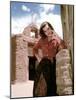 Angie Dickinson sur le tournage du film RIO BRAVO, 1959 film On the set, Angie Dickinson (photo)-null-Mounted Photo