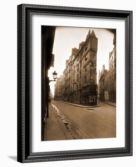 Angle des Rues de Seine et de l'E?Chaude?, 6e Arrondissement, Mai 1924-Eugène Atget-Framed Photographic Print