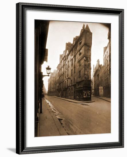 Angle des Rues de Seine et de l'E?Chaude?, 6e Arrondissement, Mai 1924-Eugène Atget-Framed Photographic Print