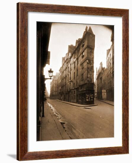 Angle des Rues de Seine et de l'E?Chaude?, 6e Arrondissement, Mai 1924-Eugène Atget-Framed Photographic Print