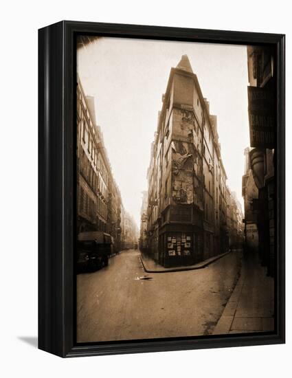 Angle Rue de Seine, 1924-Eugène Atget-Framed Premier Image Canvas