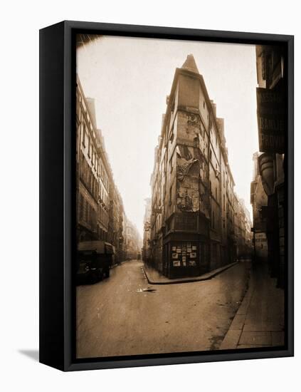 Angle Rue de Seine, 1924-Eugène Atget-Framed Premier Image Canvas