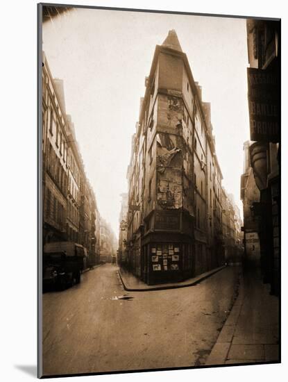 Angle Rue de Seine, 1924-Eugène Atget-Mounted Photographic Print