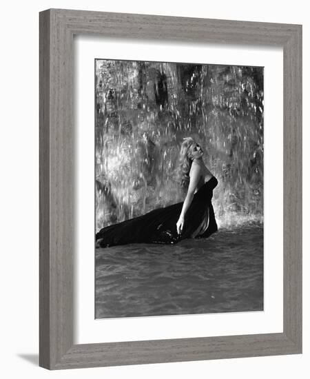 Anita Ekberg, La Dolce Vita, Federico Fellini, 1960 (b/w photo)-null-Framed Photo