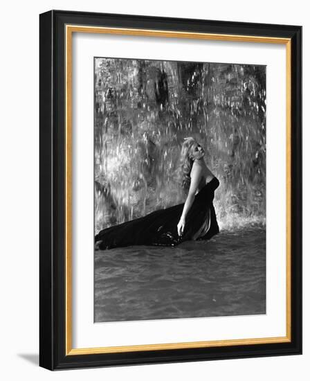 Anita Ekberg, La Dolce Vita, Federico Fellini, 1960 (b/w photo)-null-Framed Photo