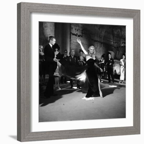 Anita Ekberg, La Dolce Vita, Federico Fellini, 1960 (b/w photo)-null-Framed Photo