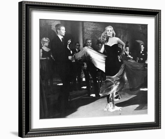 Anita Ekberg - La dolce vita-null-Framed Photo