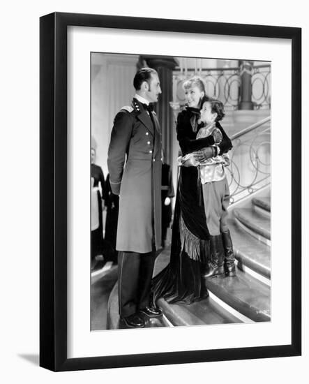Anna Karenina by Clarence Brown, based on a novel by Leo Tolstoi, with Basil Rathbone, Greta Garbo,-null-Framed Photo