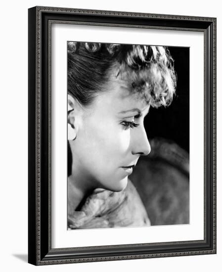 Anna Karenina by Clarence Brown, based on a novel by Leo Tolstoi, with Greta Garbo, 1935 (b/w photo-null-Framed Photo