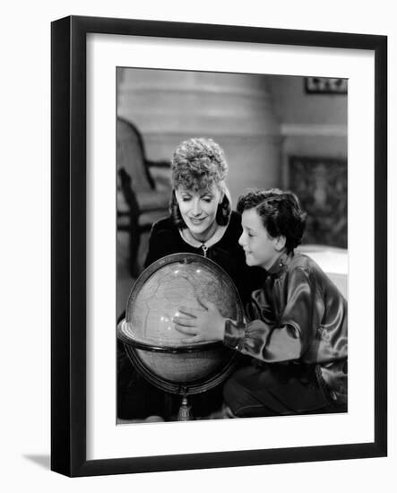 Anna Karenina by Clarence Brown, based on a novel by Leo Tolstoi, with Greta Garbo, Freddie Barthol-null-Framed Photo