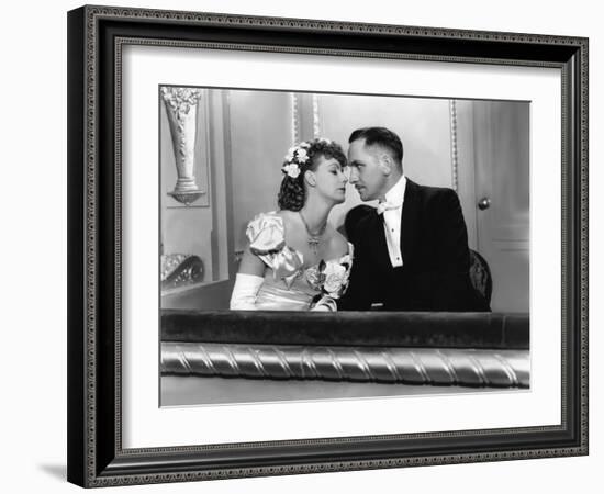 Anna Karenina by Clarence Brown, based on a novel by Leo Tolstoi, with Greta Garbo, Fredric March, -null-Framed Photo