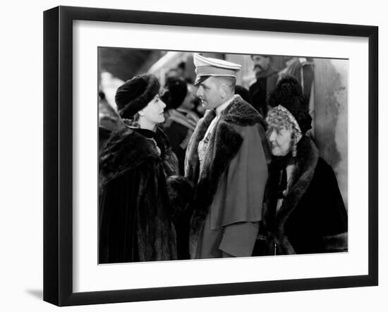 Anna Karenina by Clarence Brown, based on a novel by Leo Tolstoi, with Greta Garbo, Fredric March, -null-Framed Photo