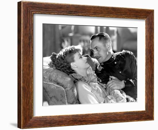 Anna Karenina by Clarence Brown, based on a novel by Leo Tolstoi, with Greta Garbo, Fredric March, -null-Framed Photo