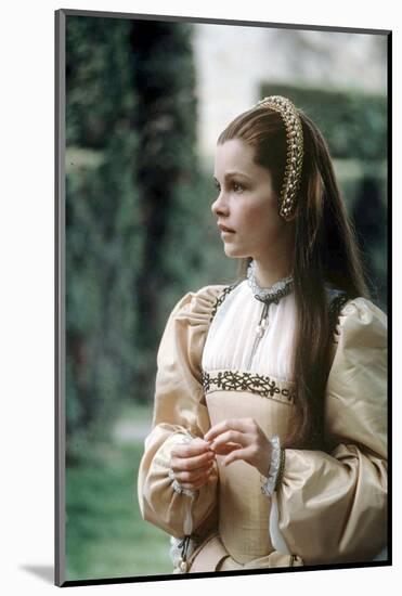 ANNA OF THE THOUSAND DAYS, 1969 directed by CHARLES JARROTT Genevieve Bujold (photo)-null-Mounted Photo