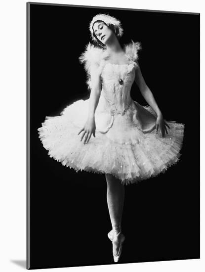 Anna Pavlova in the Ballet the Dying Swan by Camille Saint-Saëns, C. 1910-null-Mounted Photographic Print