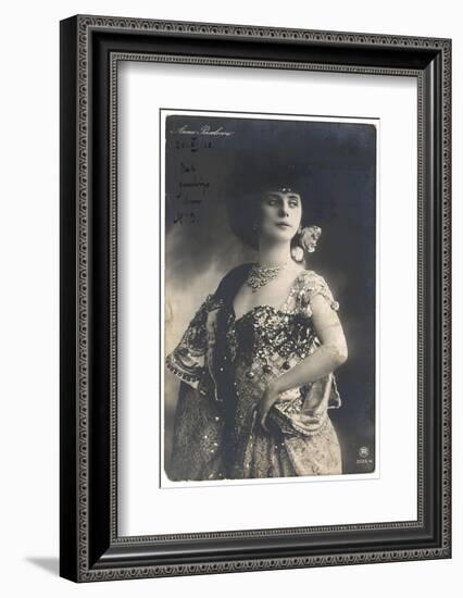 Anna Pavlova Russian Ballet Dancer in an Ornate Costume in 1910-null-Framed Photographic Print