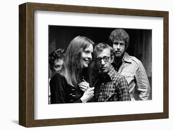 ANNIE HALL, 1977 directed by Woody Allen Diane Keaton, Woody Allen and Tony Roberts (b/w photo)-null-Framed Photo