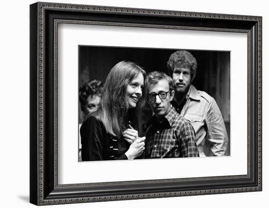 ANNIE HALL, 1977 directed by Woody Allen Diane Keaton, Woody Allen and Tony Roberts (b/w photo)-null-Framed Photo