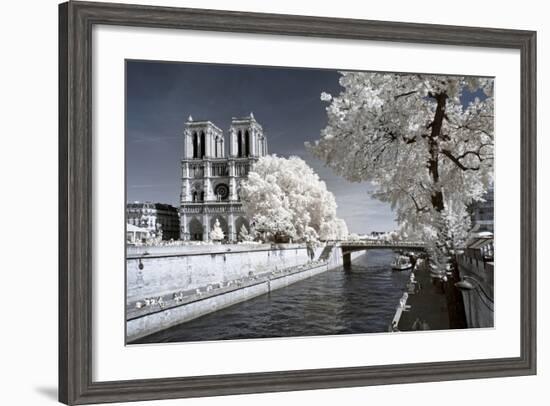 Another Look at Paris-Philippe Hugonnard-Framed Photographic Print