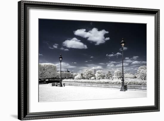 Another Look - Paris-Philippe Hugonnard-Framed Photographic Print