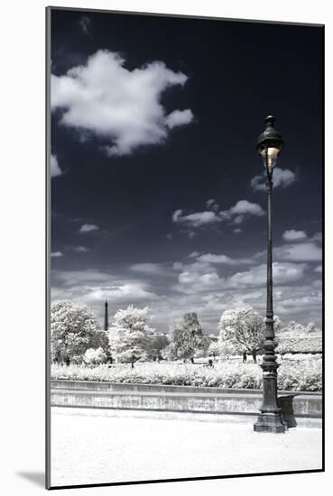 Another Look - Paris-Philippe Hugonnard-Mounted Photographic Print