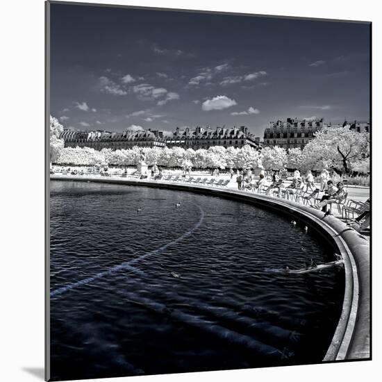 Another Look - Paris-Philippe Hugonnard-Mounted Photographic Print