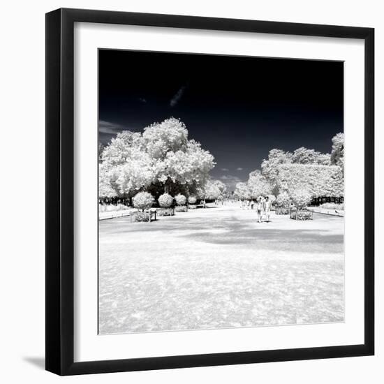 Another Look - Paris-Philippe Hugonnard-Framed Photographic Print