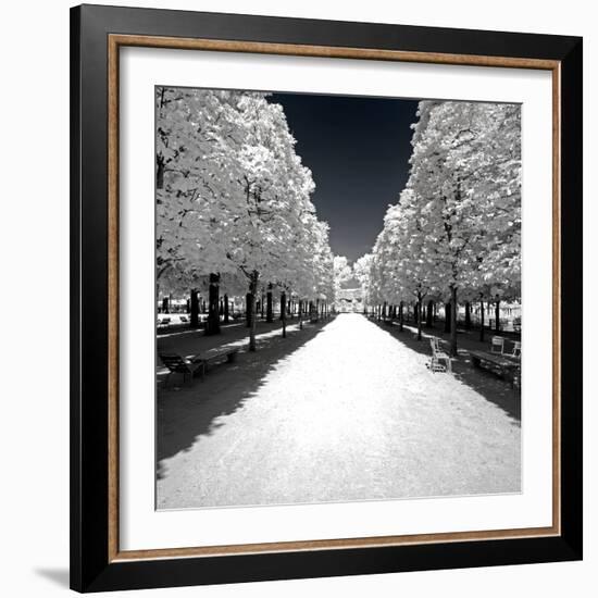 Another Look - Paris-Philippe Hugonnard-Framed Photographic Print