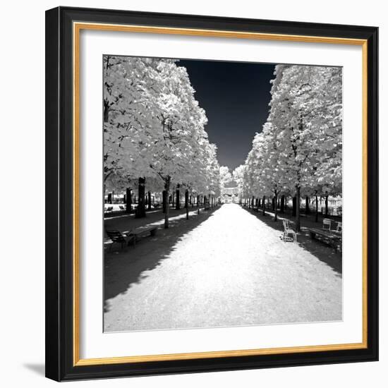 Another Look - Paris-Philippe Hugonnard-Framed Photographic Print