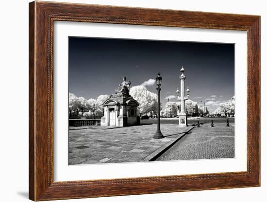 Another Look - Paris-Philippe Hugonnard-Framed Photographic Print