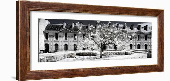 Another Look - Paris-Philippe Hugonnard-Framed Photographic Print