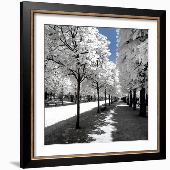 Another Look - Paris-Philippe Hugonnard-Framed Photographic Print