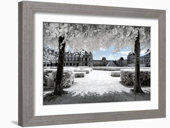 Another Look - Paris-Philippe Hugonnard-Framed Photographic Print