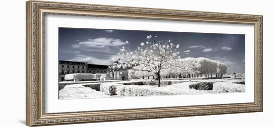 Another Look - Paris-Philippe Hugonnard-Framed Photographic Print