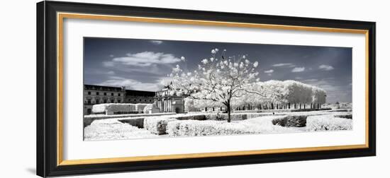 Another Look - Paris-Philippe Hugonnard-Framed Photographic Print