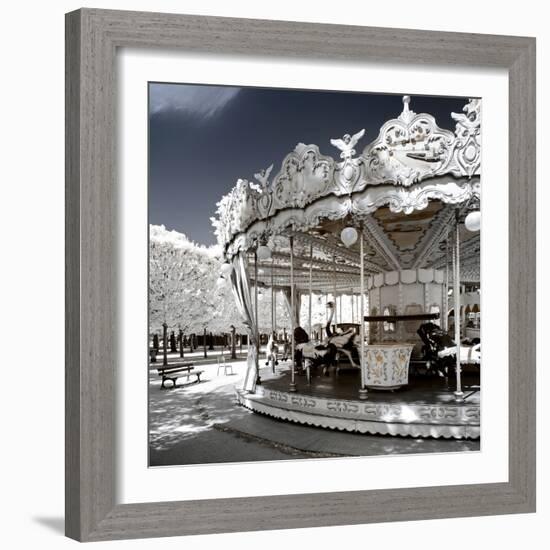 Another Look - Paris-Philippe Hugonnard-Framed Photographic Print