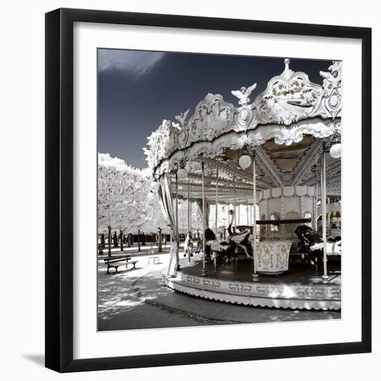 Another Look - Paris-Philippe Hugonnard-Framed Photographic Print