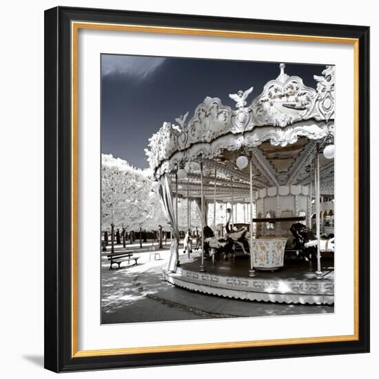 Another Look - Paris-Philippe Hugonnard-Framed Photographic Print