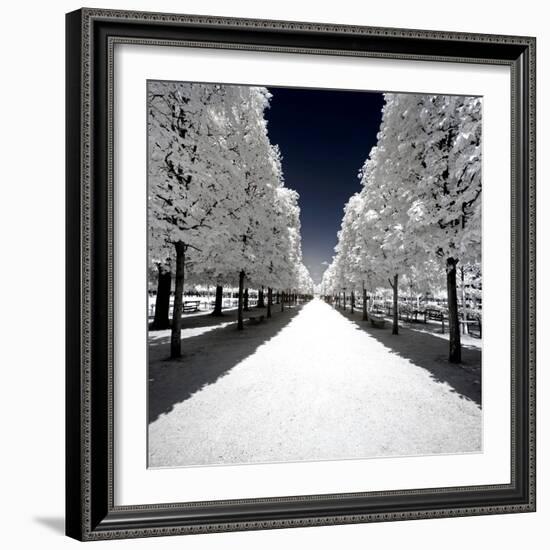 Another Look - Paris-Philippe Hugonnard-Framed Photographic Print