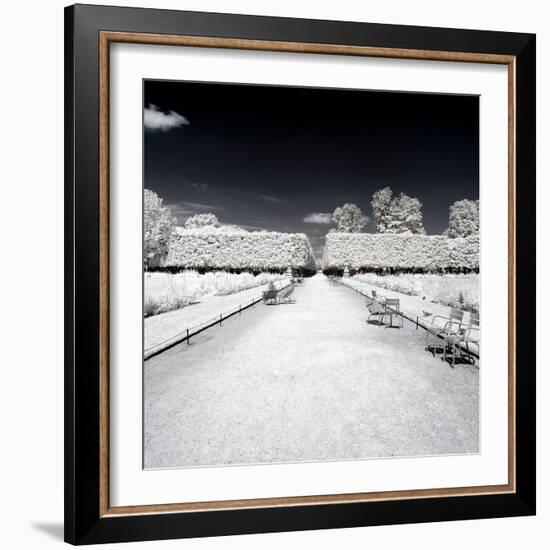 Another Look - Paris-Philippe Hugonnard-Framed Photographic Print