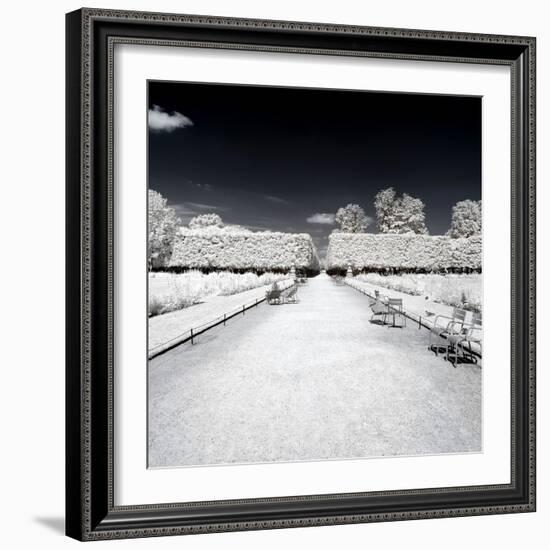 Another Look - Paris-Philippe Hugonnard-Framed Photographic Print