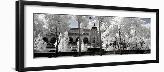 Another Look - Paris-Philippe Hugonnard-Framed Photographic Print