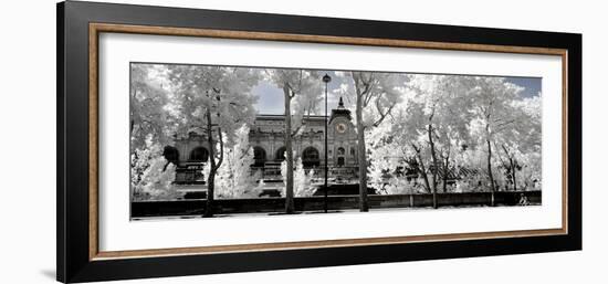 Another Look - Paris-Philippe Hugonnard-Framed Photographic Print