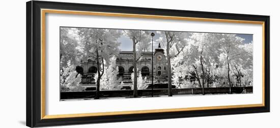 Another Look - Paris-Philippe Hugonnard-Framed Photographic Print