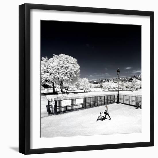 Another Look - Paris-Philippe Hugonnard-Framed Photographic Print