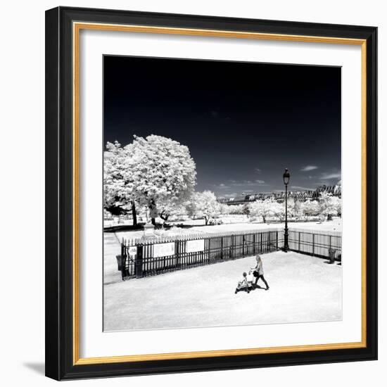 Another Look - Paris-Philippe Hugonnard-Framed Photographic Print