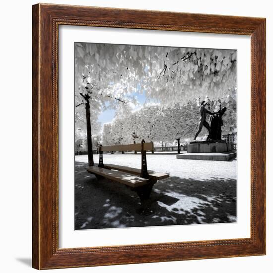 Another Look - Paris-Philippe Hugonnard-Framed Photographic Print