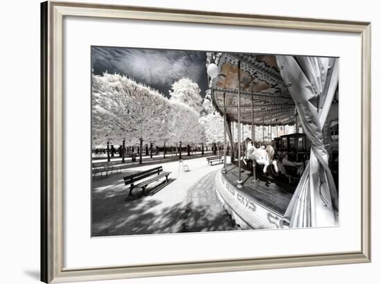 Another Look - Paris-Philippe Hugonnard-Framed Photographic Print