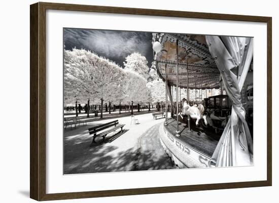 Another Look - Paris-Philippe Hugonnard-Framed Photographic Print